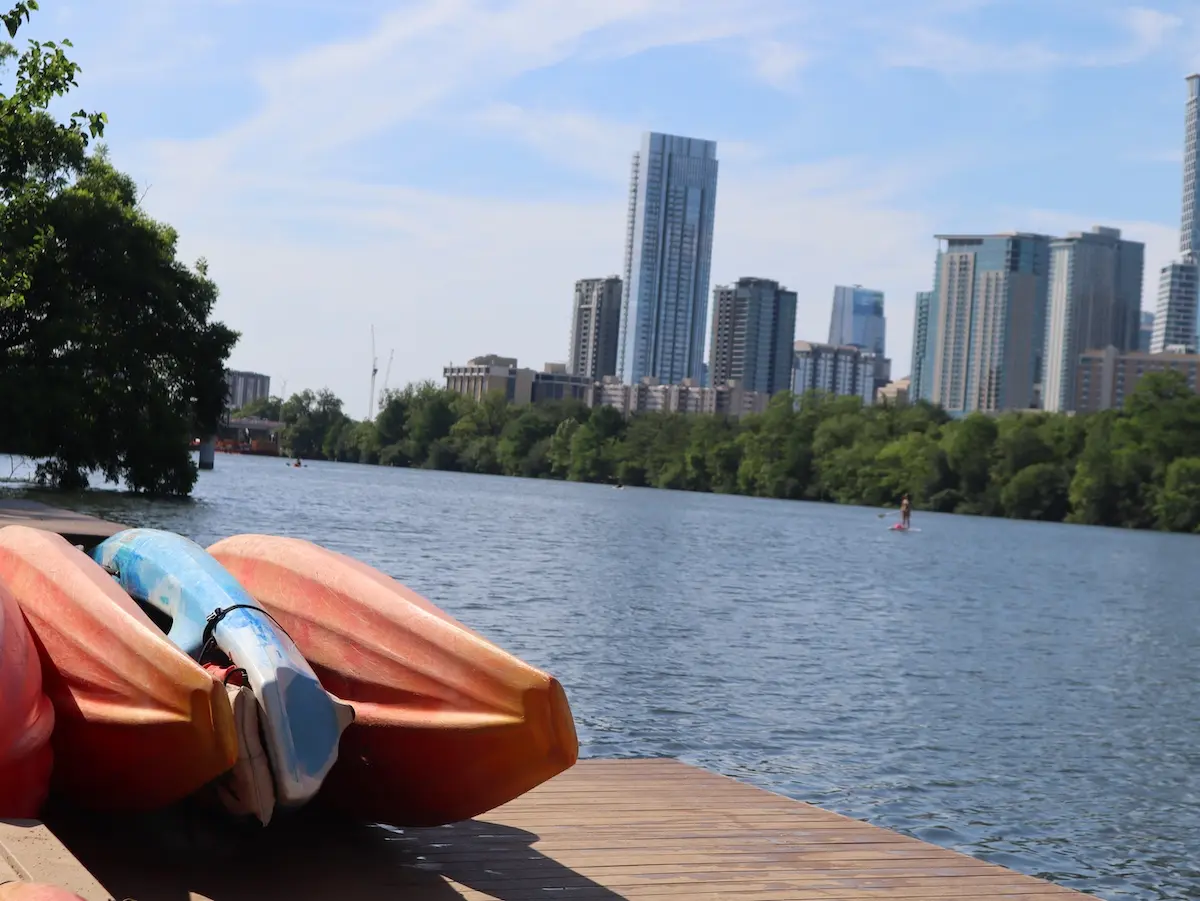 Live Love Paddle kayaking and paddleboarding on Lady Bird Lake, Austin